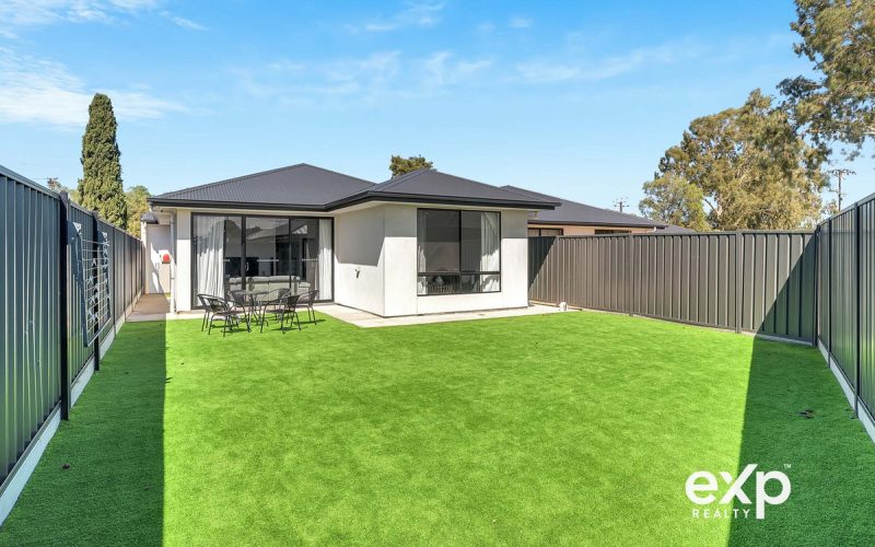🏡 Contemporary Comfort & Low-Maintenance Living in a Near-New Home