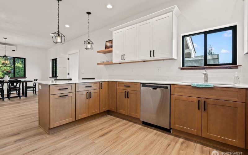 2011 Grandview RD, Ferndale, WA 98248