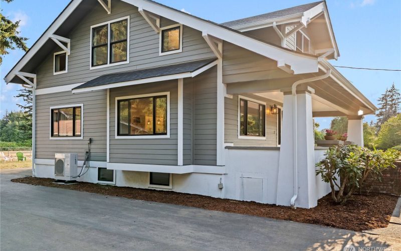 2011 Grandview RD, Ferndale, WA 98248