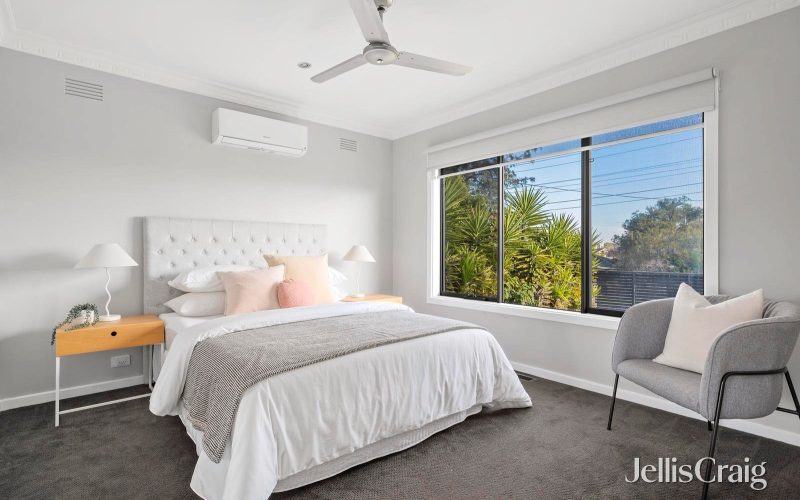 42 Harrington Road, Airport West