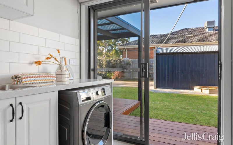 42 Harrington Road, Airport West