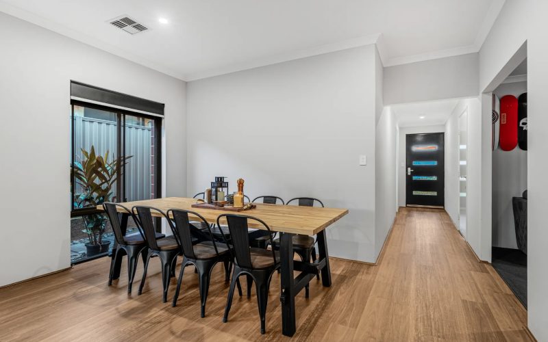 8 Dimago Vista, Hammond Park