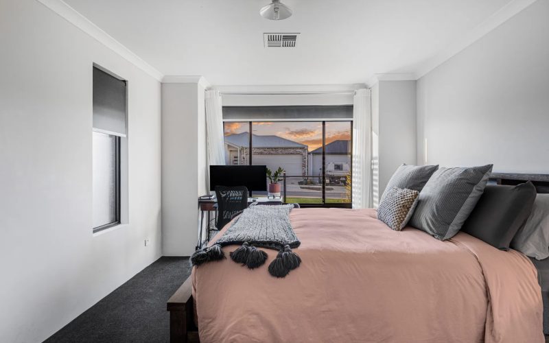 8 Dimago Vista, Hammond Park