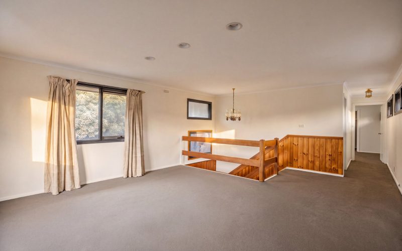 28 Avandina Crescent, Greensborough