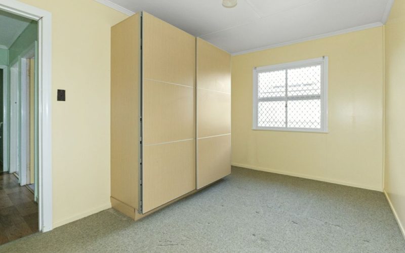 11 Barnes Street, Svensson Heights QLD 4670