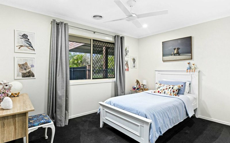 8 Barlow Street South, Maryborough West QLD 4650