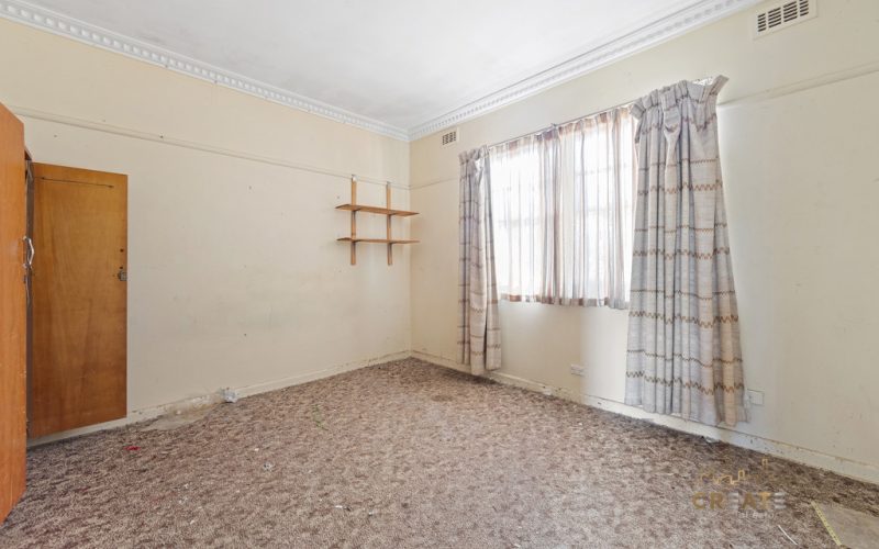 DEVELOPERS, RENOVATORS, LANDBANKERS - 1307m² (approx.) PRIME SUNSHINE WEST OPPORTUNITY