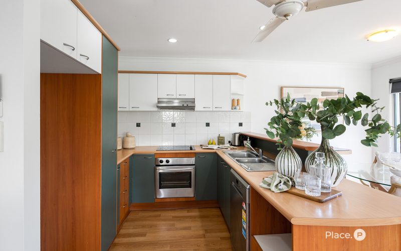 Exceptional townhouse living in glorious Graceville
