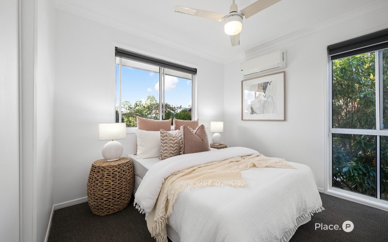 Exceptional townhouse living in glorious Graceville
