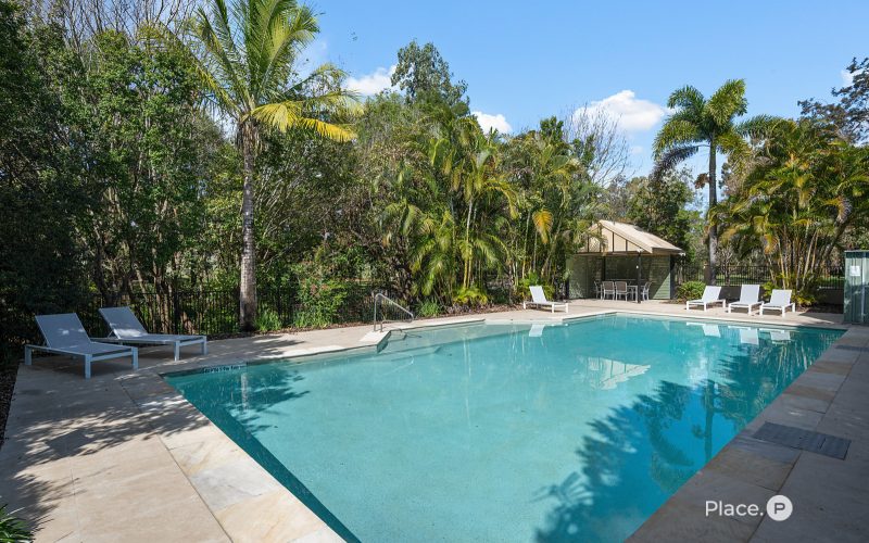 Exceptional townhouse living in glorious Graceville