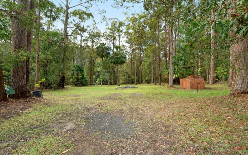 Private Noosa Hinterland Retreat with Exceptional Space and Luxury Entertaining area
