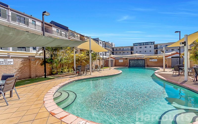 Lovely Ground-Floor Apartment in a Resort-Style Complex
