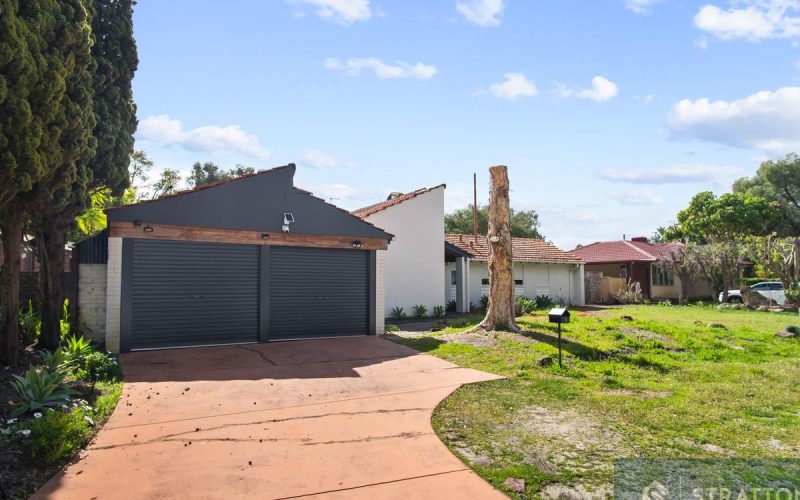 Spacious Two-Storey Family Home on 814sqm - Wide Frontage & R20 Zoning!