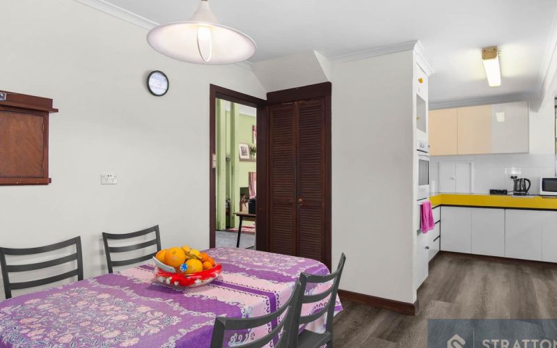Spacious Two-Storey Family Home on 814sqm - Wide Frontage & R20 Zoning!