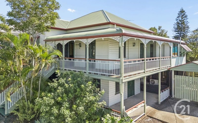 Timeless Queenslander Charm on 1012mÂ² â "Trinavale"