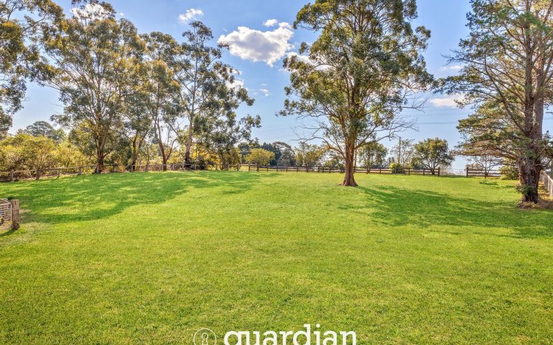 Idyllic acreage living with equestrian appeal