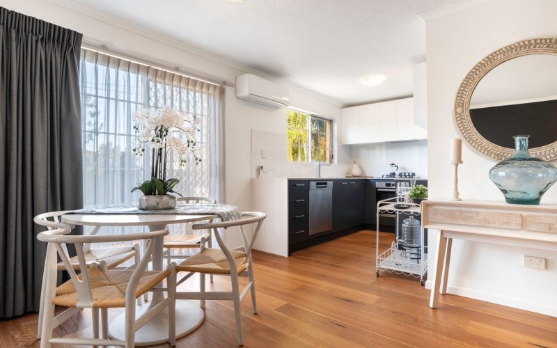Stylishly Renovated Ground-Floor Apartment in Sought-After Sherwood