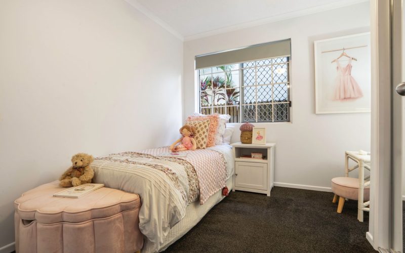Stylishly Renovated Ground-Floor Apartment in Sought-After Sherwood