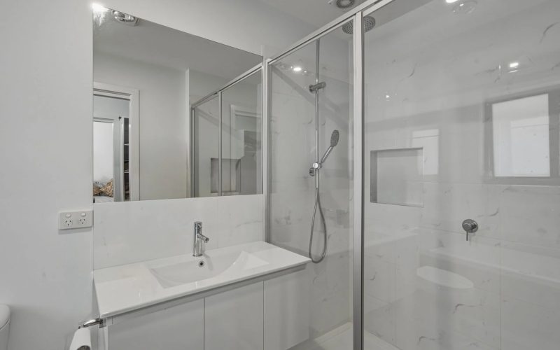 Modern Family Comfort in Austins Ferry