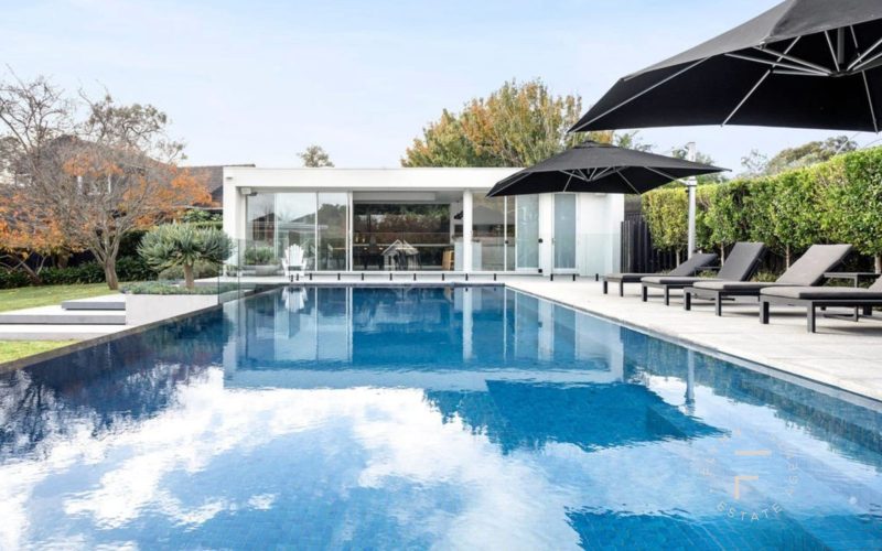 9 Yamala Drive
