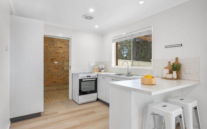 6/12 Burdett Crescent,