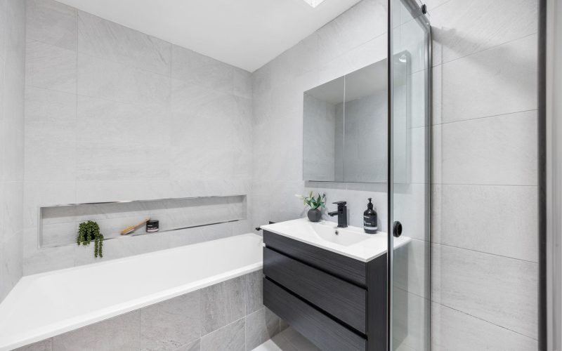6/12 Burdett Crescent,