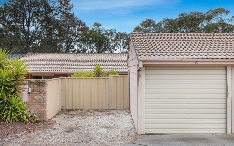 6/12 Burdett Crescent,