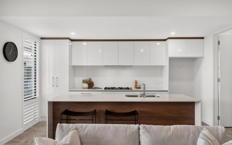 Contemporary Comfort, Quietly Positioned