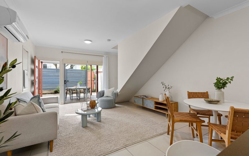 Spacious, Stylish & Low-Maintenance Townhouse Living