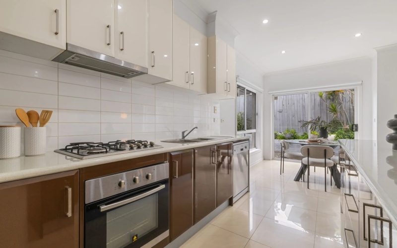 3/18 Miranda Road, Reservoir