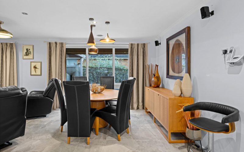 42 Dunsterville Crescent, Frankston
