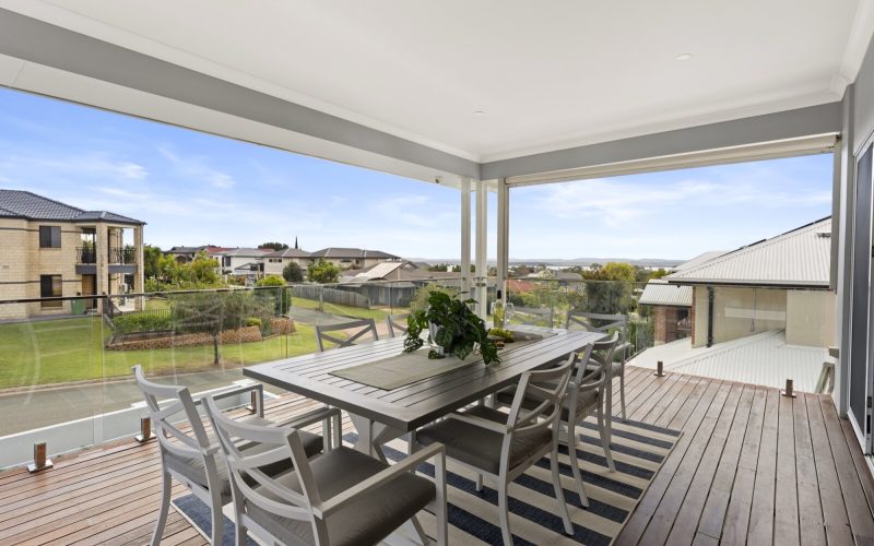 15 Brampton Close Redland Bay QLD 4165