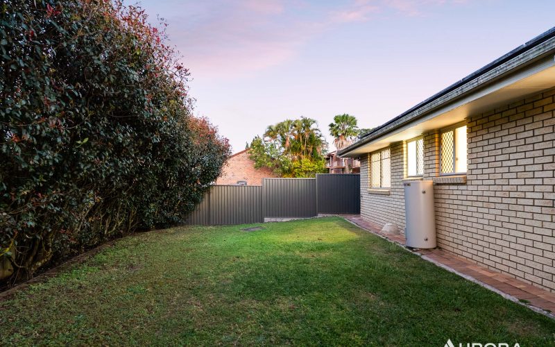 17/10 Lawrence Close, Robertson QLD 4109