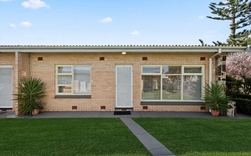 8/9 Pine Avenue, Glenelg North