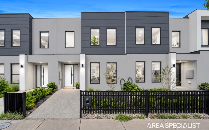 30 Arklay Road, Thornhill Park VIC 3335
