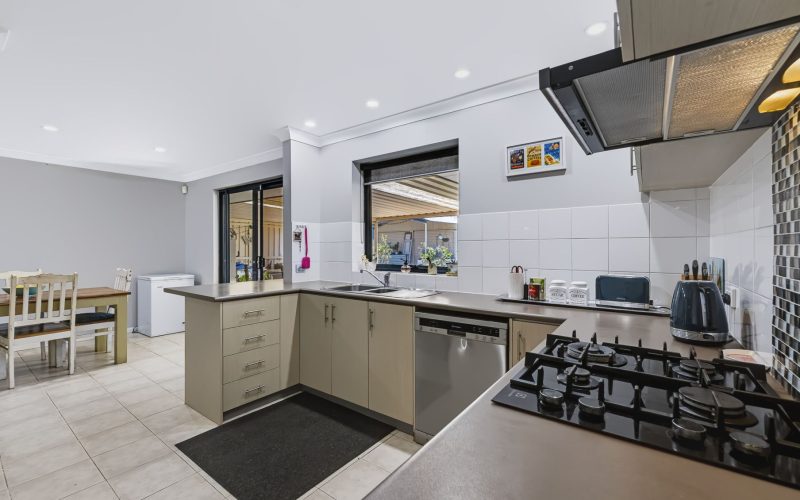 4 Trythall Place, Hannans WA 6430