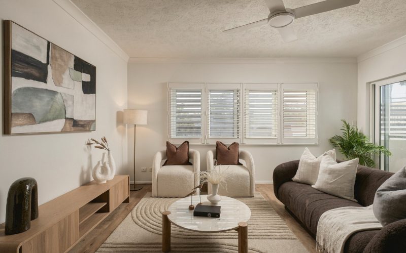 Two Bedroom & Bayside Convenience in the Heart of Wynnum