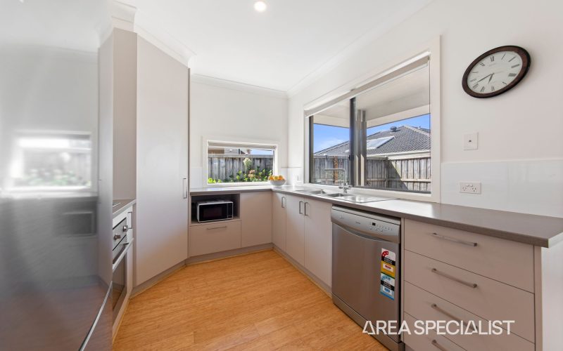 12 Eman Terrace, Hastings VIC 3915