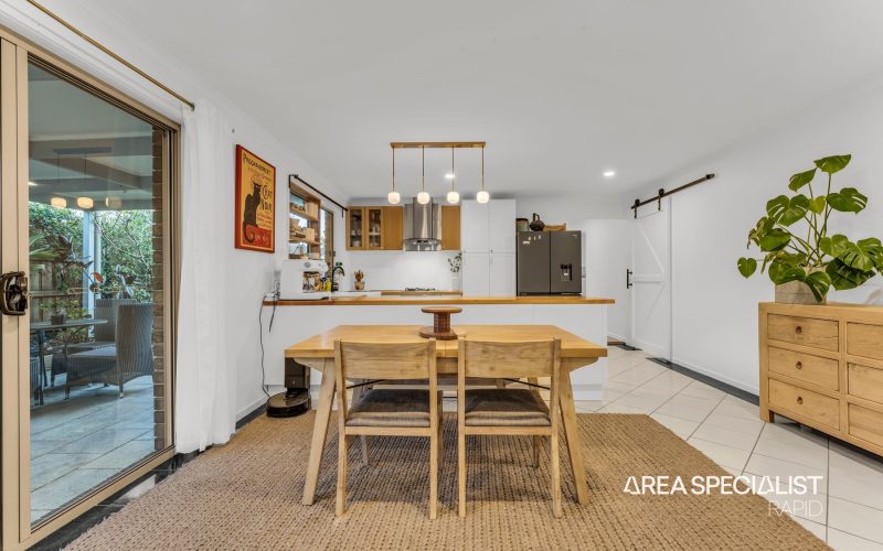 16 Bateman Grove, Hampton Park VIC 3976