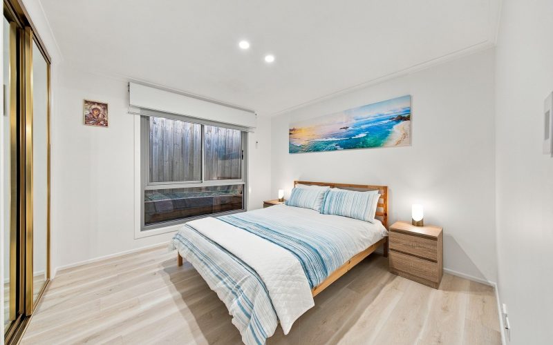 Unique smart house >> Store energy during the day and use it at night!