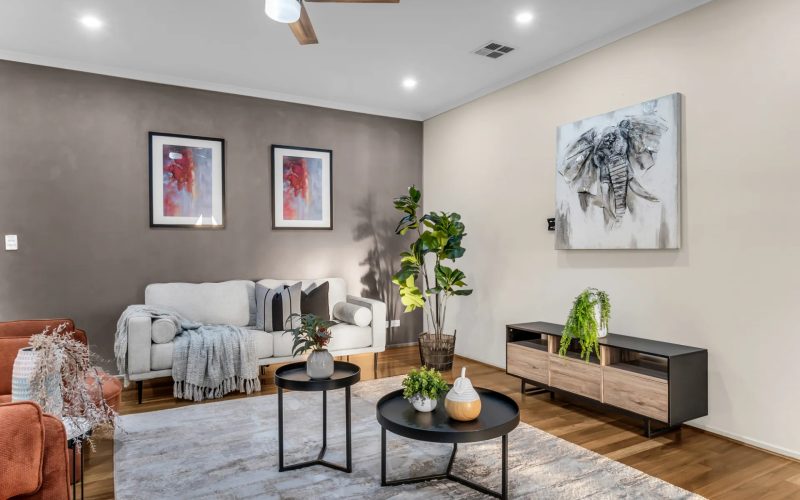 6 Greaves Court, Evanston Park