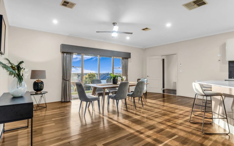6 Greaves Court, Evanston Park