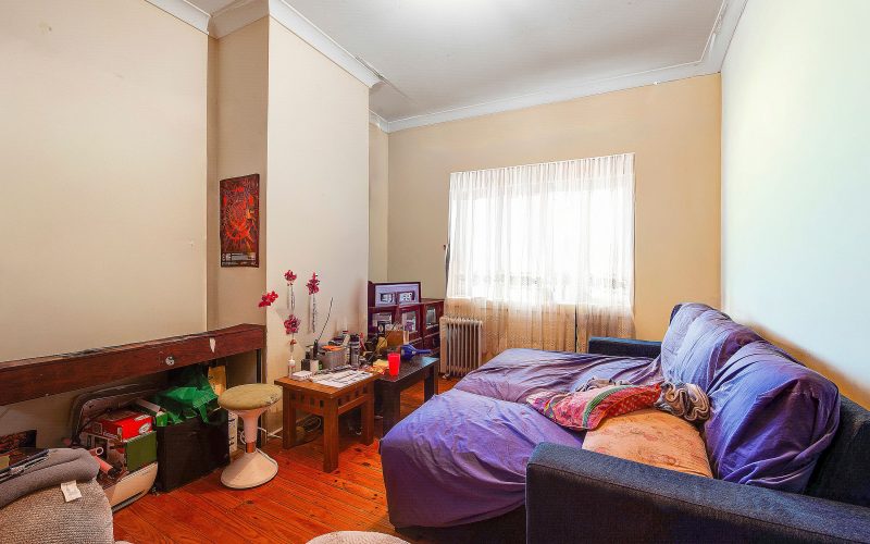 Enticing First Home or Rewarding Investment Opportunity!
