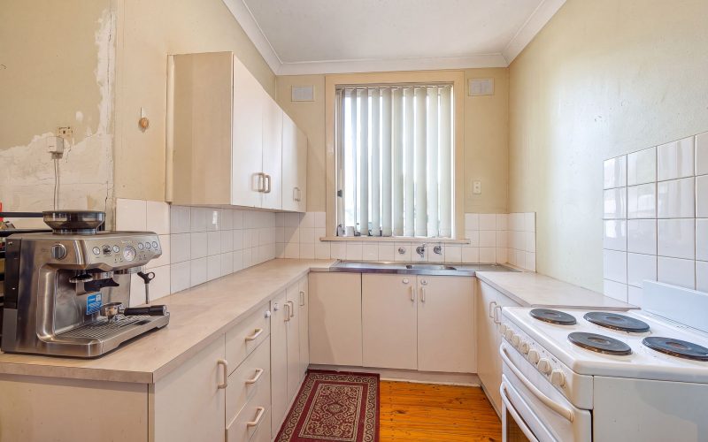 Enticing First Home or Rewarding Investment Opportunity!