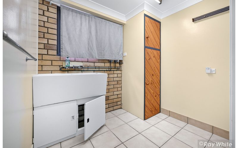 Room for Everyone and Everything in This Frenchville Family Home