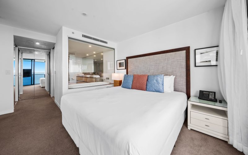 Beachfront Luxury with Uninterrupted Ocean Views on Level 48