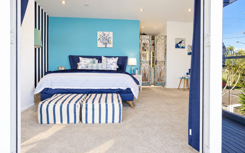 Generous Family Living Moments From North Avoca Beach