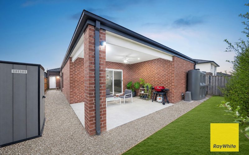 Spacious Family Living On A Large North-Facing Allotment