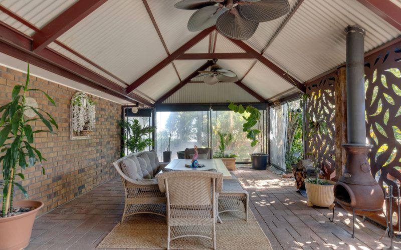 SPACIOUS 4 BEDROOM FAMILY HOME!!