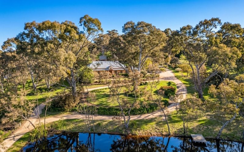Federation Grandeur: 2.8 Acres, Private Dam, and Substantial Shedding